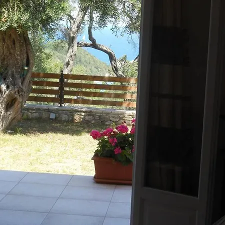 Villa Praxithea *